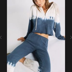 WILDFOX matching set top and sweatpants